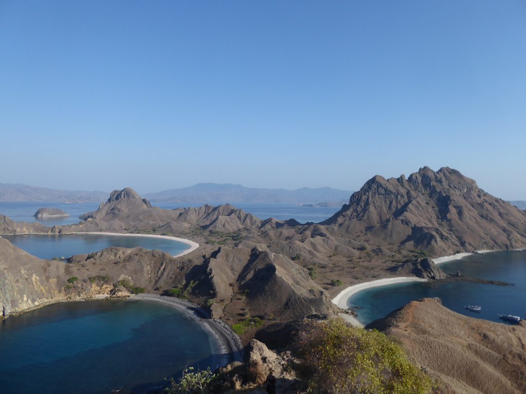 The island of Padar in the Komodo National Park - Southeast Asia backpacking itinerary 