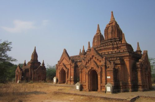 Myanmar Backpacking Itinerary - temples in Bagan